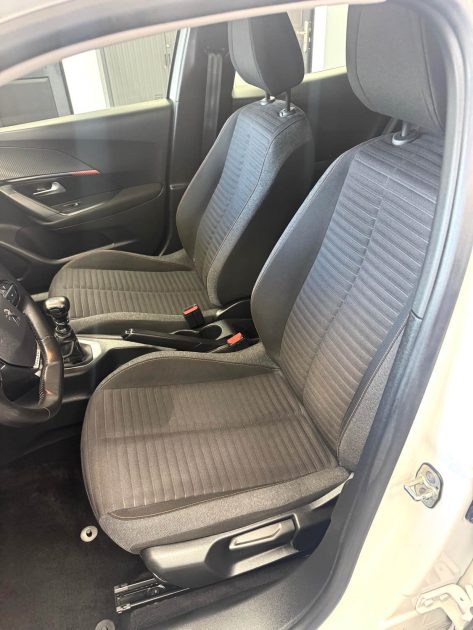 PEUGEOT 2008 1.2 ESSENCE 130 S&S ALLURE 2020