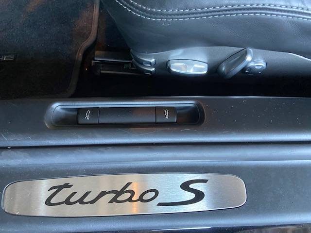 PORSCHE 911 TYPE 997 TURBO S PDK 2011