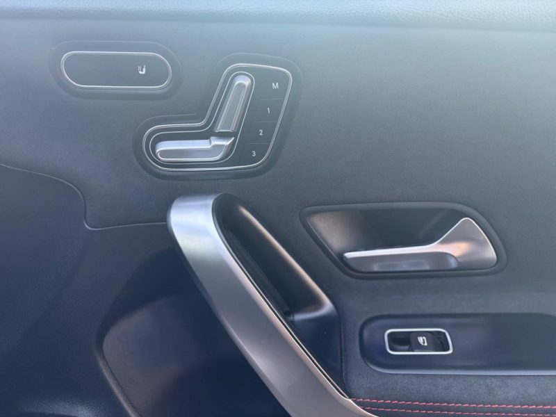 MERCEDES CLASSE A A180 D AMG LINE 7G-DCT 2020