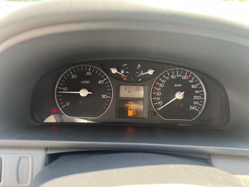 RENAULT LAGUNA 1.9DCI 120CH