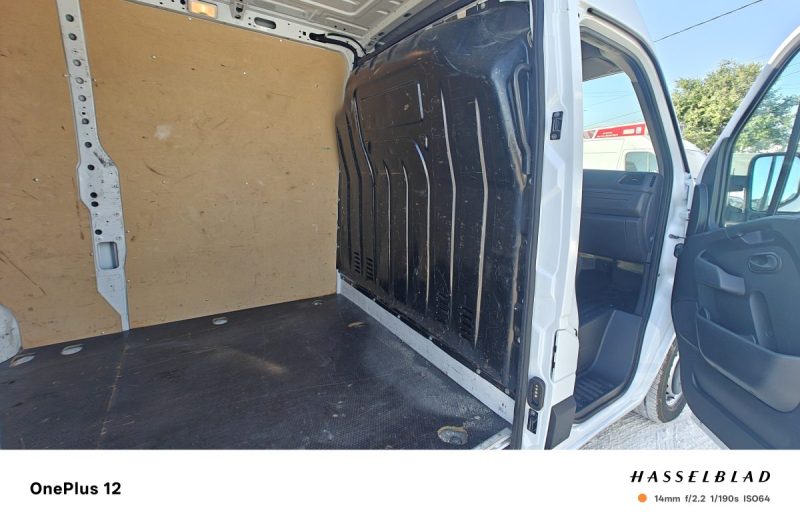 RENAULT MASTER 3 F3300 L2H2 DCI 135 GENERIQUE 2022