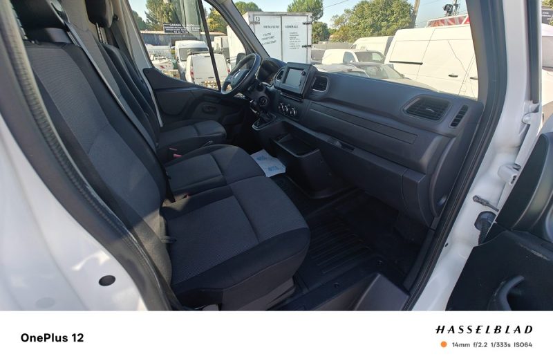RENAULT MASTER 3 F3300 L2H2 DCI 135 GENERIQUE 2022