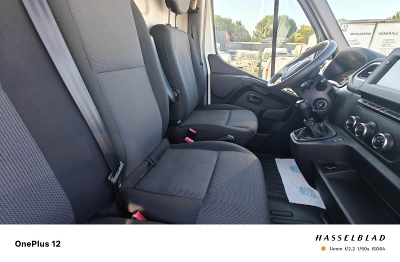 RENAULT MASTER 3 F3300 L2H2 DCI 135 GENERIQUE 2022