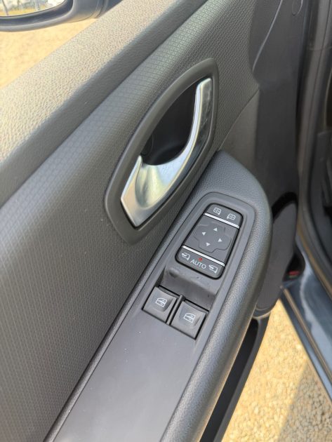 RENAULT CLIO IV TCE 75 faible kilomètre