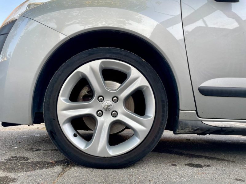 PEUGEOT 3008 2.0 HDI 163 FELINE BA 