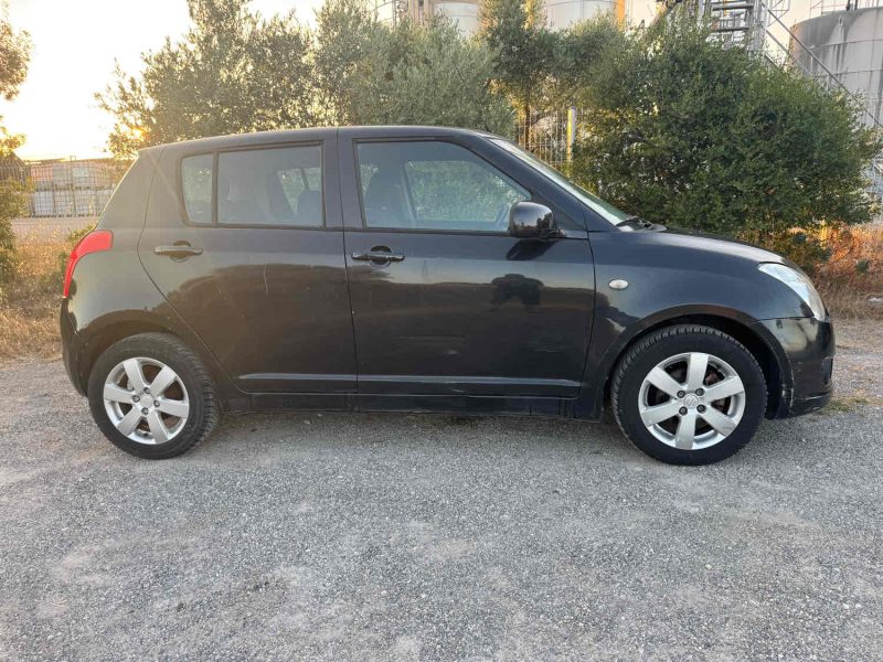 SUZUKI SWIFT III 1.3 ESSENCE 90 Cv GL