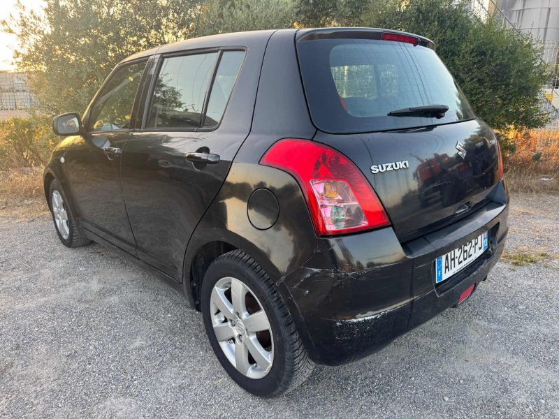 SUZUKI SWIFT III 1.3 ESSENCE 90 Cv GL