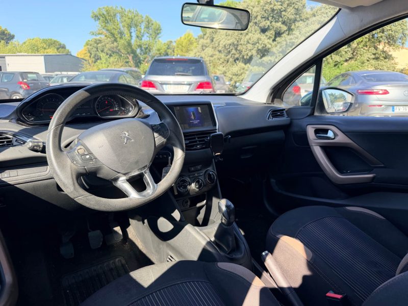 PEUGEOT 208 1.2 VTI 82 Urban soul 126mkm