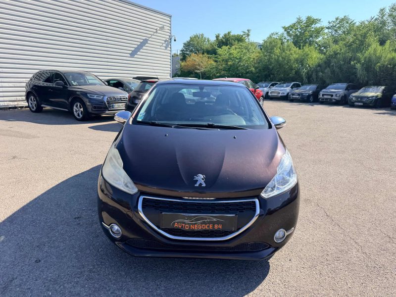 PEUGEOT 208 1.2 VTI 82 Urban soul 126mkm