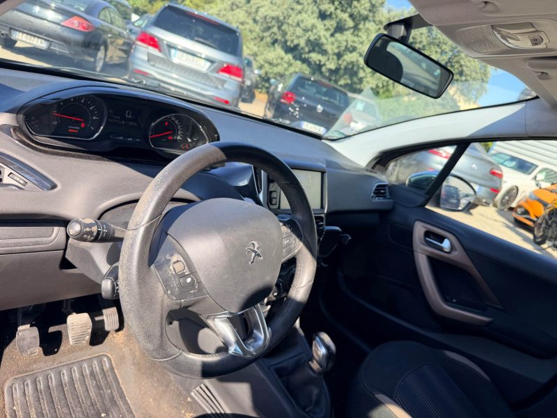 PEUGEOT 208 1.2 VTI 82 Urban soul 126mkm
