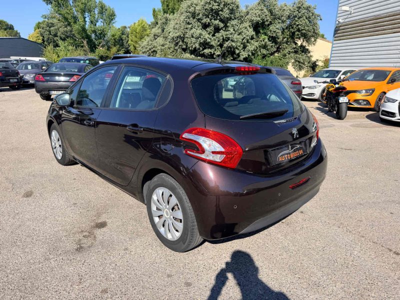 PEUGEOT 208 1.2 VTI 82 Urban soul 126mkm