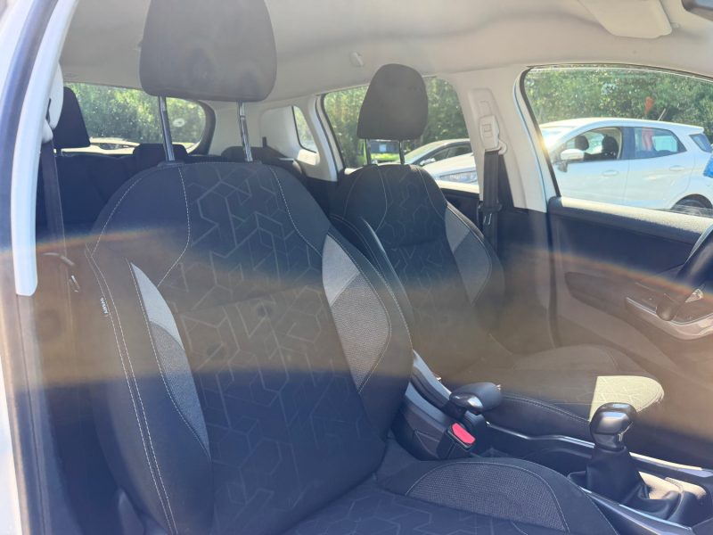 PEUGEOT 2008 1.2 VTI 82CH BVM5 STYLE 119MKM