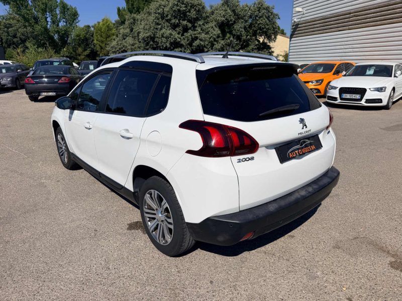PEUGEOT 2008 1.2 VTI 82CH BVM5 STYLE 119MKM
