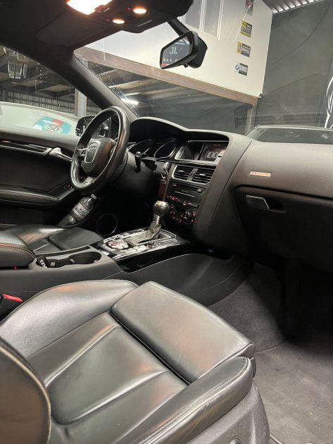 MAGNIFIQUE AUDI RS5 QUATTRO 450 CH ( CARNET D'ENTRETIEN COMPLET, TOIT OUVRANT PANORAMIQUE) ⭐️⭐️⭐️⭐️⭐️