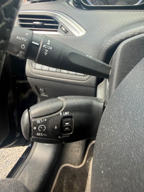 PEUGEOT 2008 1.6 VTI 120 ALLURE 2015