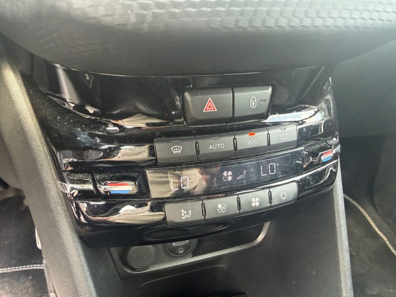 PEUGEOT 2008 1.6 VTI 120 ALLURE 2015