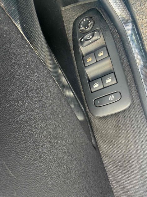 PEUGEOT 2008 1.6 VTI 120 ALLURE 2015