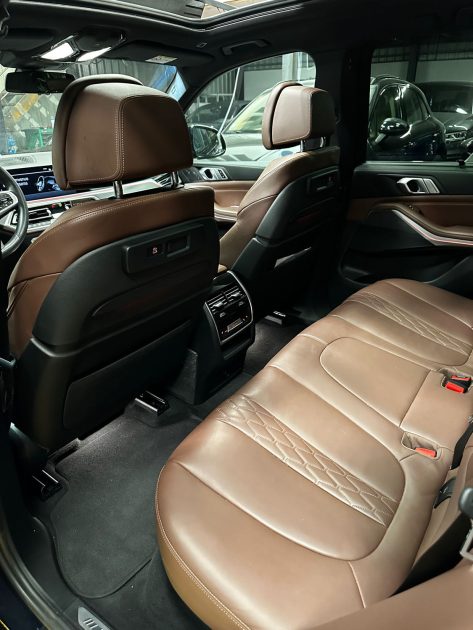 MAGNIFIQUE BMW X5 PACK M SPORT 3.0 45e 394 CH (FULL SUIVI BMW, TOIT OUVRANT, SIÈGES CHAUFFANTS)