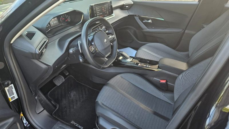 PEUGEOT 2008 II 1.2 ESSENCE 130 ch BOITE AUTO