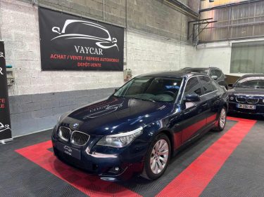 B.M.W. SERIE 5 3.0L 530D, Configuration RARE, Toit Ouvrant, Intérieur Sport Semi-Cuir, BVM6 