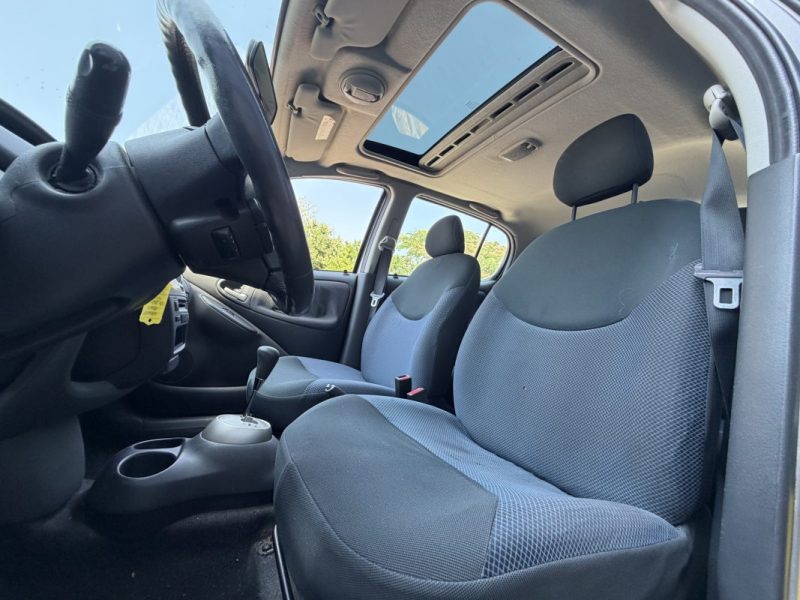TOYOTA YARIS PHASE 2 1.0 VVTi 65 - VENTE EN ETAT FRAIS A PREVOIR LIRE L ANNONCE / BOITE AUTOMATIQUE