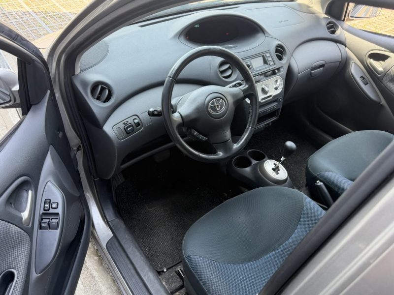 TOYOTA YARIS PHASE 2 1.0 VVTi 65 - VENTE EN ETAT FRAIS A PREVOIR LIRE L ANNONCE / BOITE AUTOMATIQUE