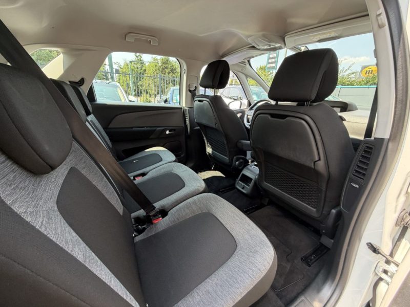 CITROEN C4 PICASSO II LIVE 1.2 TURBO 110 Cv 5 PLACES / 61 400 Kms CRIT AIR 1 - GARANTIE 1 AN