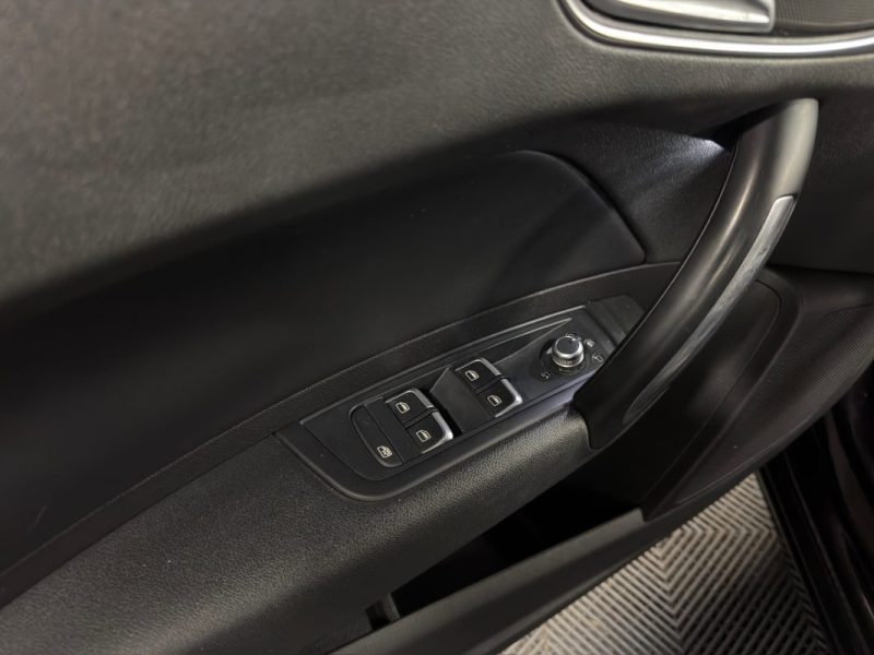 AUDI A1 PHASE 2 SPORTBACK S-LINE 1.6 TDI 116 Cv 5 PORTES / BOITE AUTO INTERIEUR CUIR - GARANTIE 1 AN