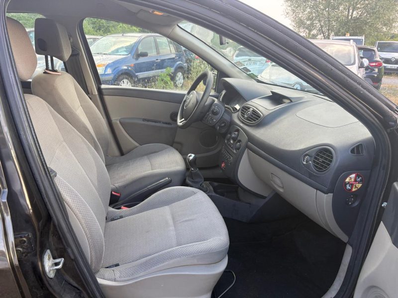 RENAULT CLIO III 1.5dci 5 Portes  68 cv 