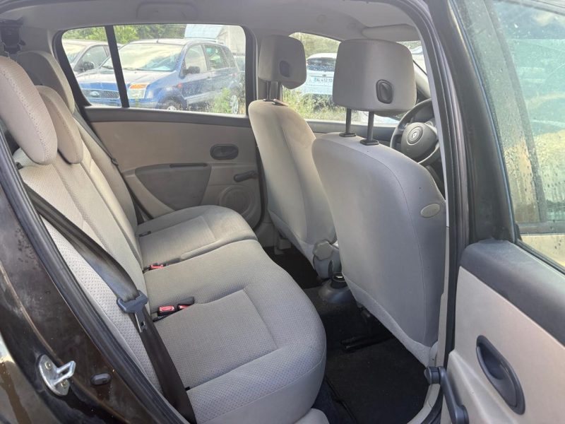 RENAULT CLIO III 1.5dci 5 Portes  68 cv 