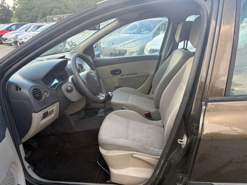 RENAULT CLIO III 1.5dci 5 Portes  68 cv 