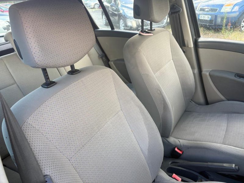 RENAULT CLIO III 1.5dci 5 Portes  68 cv 
