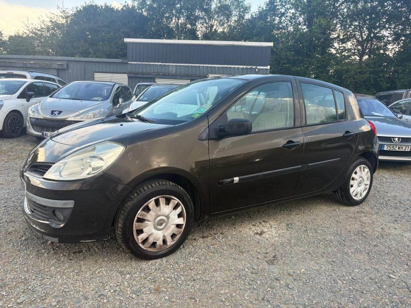 RENAULT CLIO III 1.5dci 5 Portes  68 cv 