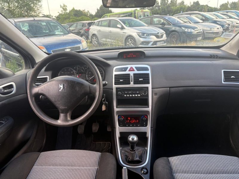 PEUGEOT 307 1.6E 16V 110cv  CONFORT PACK garantie 12 mois