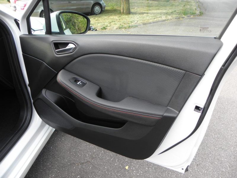 RENAULT CLIO V 1.0 TCE 100CH RS LINE / 5CV 2020