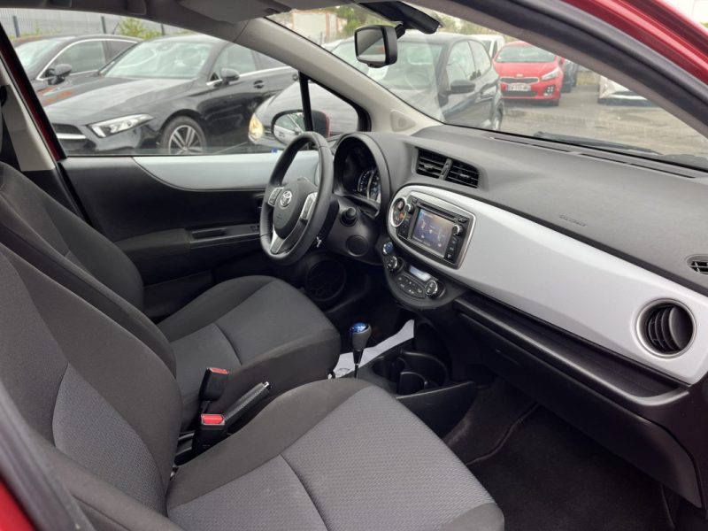 TOYOTA YARIS III 1.5 HYBRID 100h BUSINESS