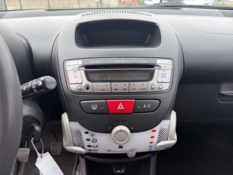 Toyota Aygo Cool 1.0 68 cv 