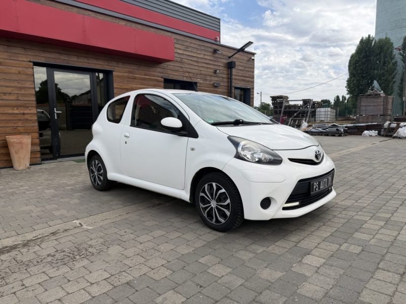 Toyota Aygo Cool 1.0 68 cv 