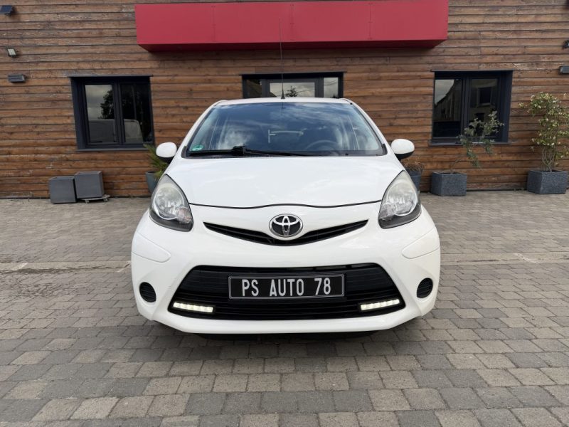 Toyota Aygo Cool 1.0 68 cv 