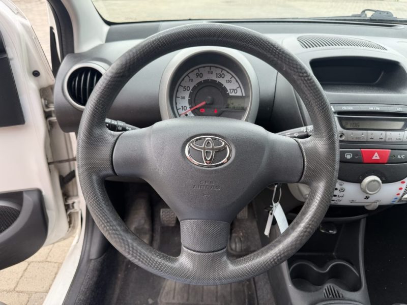 Toyota Aygo Cool 1.0 68 cv 