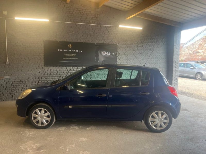 RENAULT CLIO III CONFORT DYNAMIQUE 1.5DCI 70 