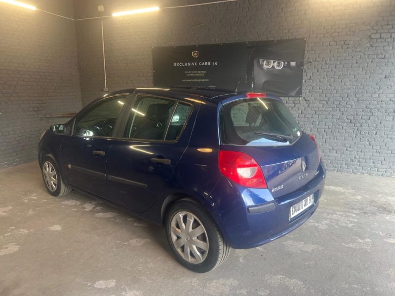 RENAULT CLIO III CONFORT DYNAMIQUE 1.5DCI 70 