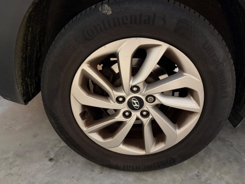 HYUNDAI TUCSON - 1.7 CRDI - 2015 - 160000 km - Boite manuelle - Radar de recul - Attelage