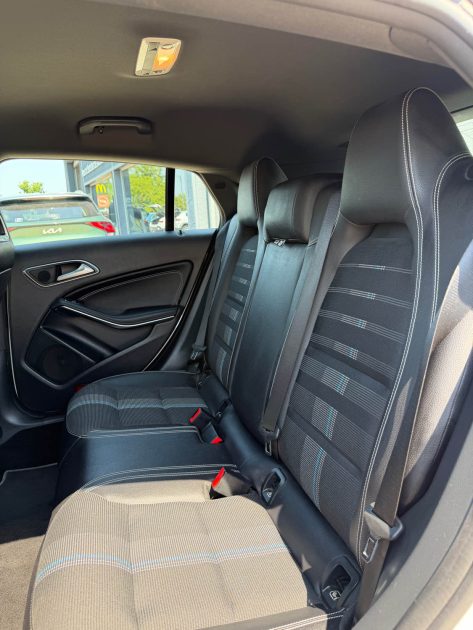 MERCEDES CLA SENSATION 2016