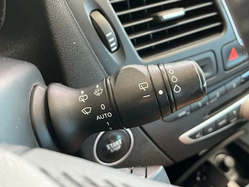 🚗 RENAULT LAGUNA III 1.5 DCI 110ch ⚙️ INITIALE ♨️ Sièges chauffants 📱 Bluetooth