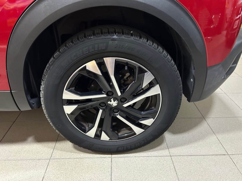 PEUGEOT 2008 II 1.5 BLUE HDI 100 GT LINE 12/2020 PRIX HT : 9990 € PRIX TTC : 11990 €
