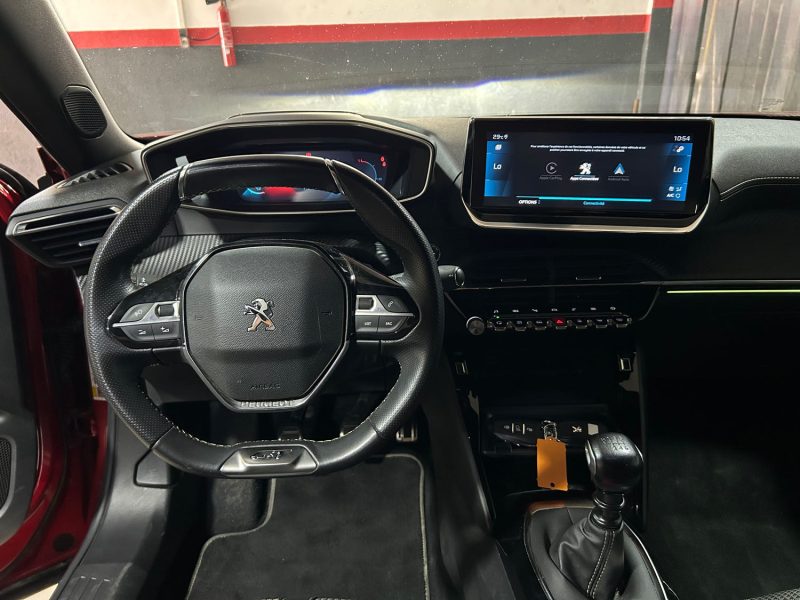 PEUGEOT 2008 II 1.5 BLUE HDI 100 GT LINE 12/2020 PRIX HT : 9990 € PRIX TTC : 11990 €