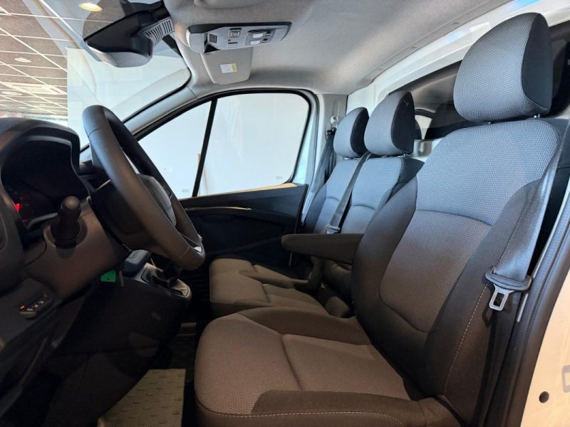 RENAULT TRAFIC L2H1 3T 2.0 BLUE DCI 150 ADVANCE / ATTELAGE / HABILLAGE BOIS / PRIX HT  2026