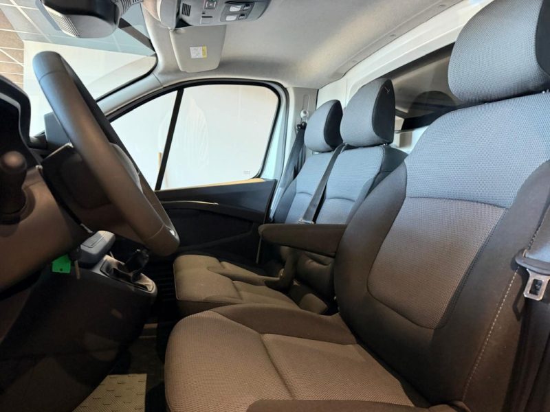 RENAULT TRAFIC L2H1 3T 2.0 BLUE DCI 150 ADVANCE / ATTELAGE / HABILLAGE BOIS / PRIX HT  2026