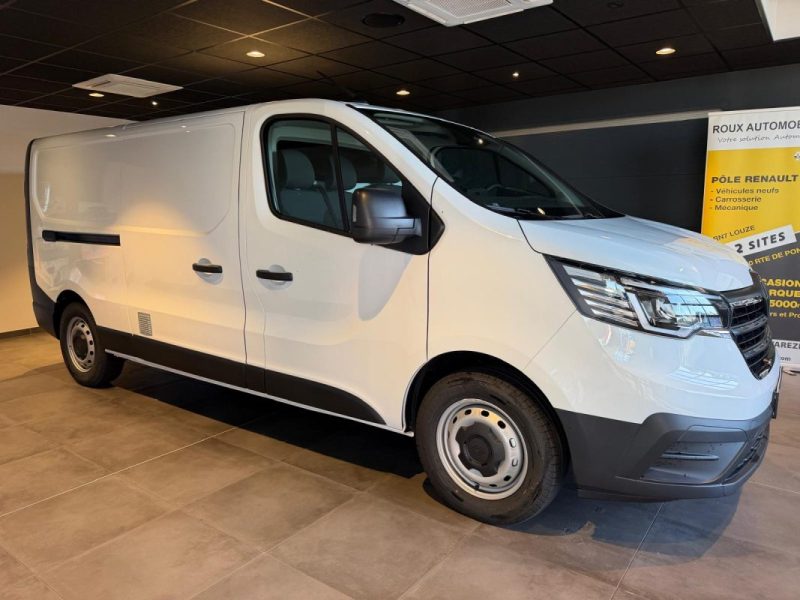 RENAULT TRAFIC L2H1 3T 2.0 BLUE DCI 150 ADVANCE / ATTELAGE / HABILLAGE BOIS / PRIX HT  2026